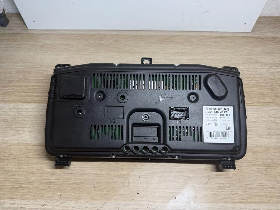 Mercedes Benz Actros MP4 Kombiinstrument / Tacho A9614462821 - Komandna tabla za Kamion: slika 2 Mercedes Benz Actros MP4 Kombiinstrument / Tacho A9614462821 - Komandna tabla za Kamion: slika 2