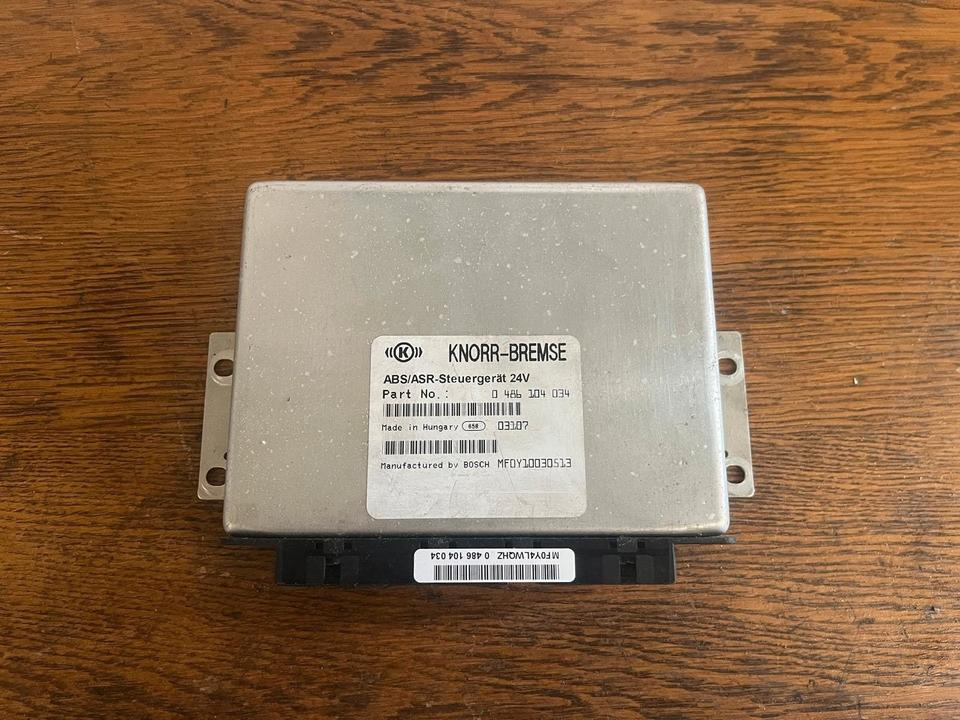 Mercedes-Benz Knorr-Bremse ABS/ASR Steuergerät 0486104034 - Upravljačka jedinica za Kamion: slika 2 Mercedes-Benz Knorr-Bremse ABS/ASR Steuergerät 0486104034 - Upravljačka jedinica za Kamion: slika 2