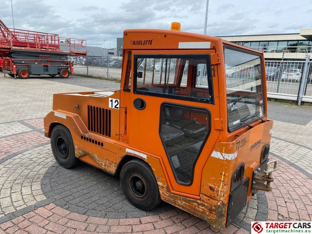 Charlatte TD225 Diesel Tow Truck Tractor 18T capacity - Vučno vozilo: slika 3 Charlatte TD225 Diesel Tow Truck Tractor 18T capacity - Vučno vozilo: slika 3