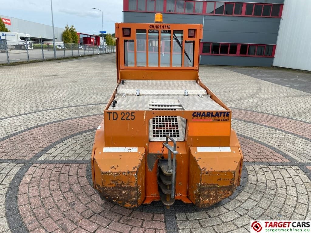 Charlatte TD225 Diesel Tow Truck Tractor 18T capacity - Vučno vozilo: slika 5 Charlatte TD225 Diesel Tow Truck Tractor 18T capacity - Vučno vozilo: slika 5