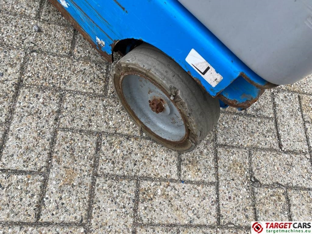 Lizing Genie GR-20 RunAbout Electric Vertical Mast Lift 802cm  Genie GR-20 RunAbout Electric Vertical Mast Lift 802cm: slika 23