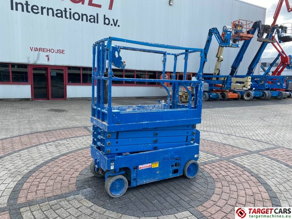 Genie GS-1932 Electric Scissor Work Lift 779cm - Lift u obliku makaza: slika 1 Genie GS-1932 Electric Scissor Work Lift 779cm - Lift u obliku makaza: slika 1