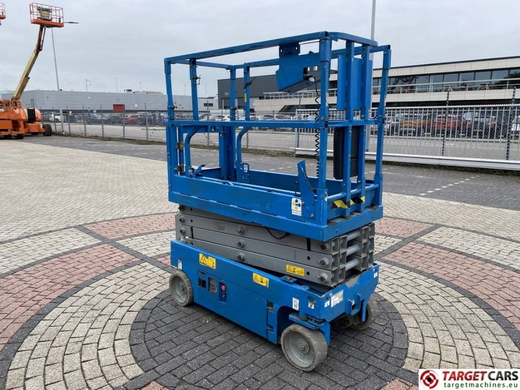 Genie GS-1932 Electric Scissor Work Lift 779cm - Lift u obliku makaza: slika 2 Genie GS-1932 Electric Scissor Work Lift 779cm - Lift u obliku makaza: slika 2