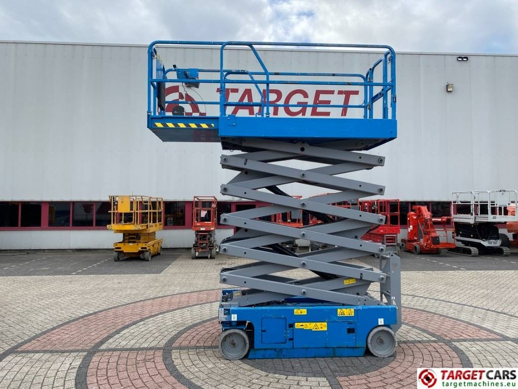 Genie GS-4047 Electric Scissor Work Lift 1389cm  - Lift u obliku makaza: slika 5 Genie GS-4047 Electric Scissor Work Lift 1389cm  - Lift u obliku makaza: slika 5