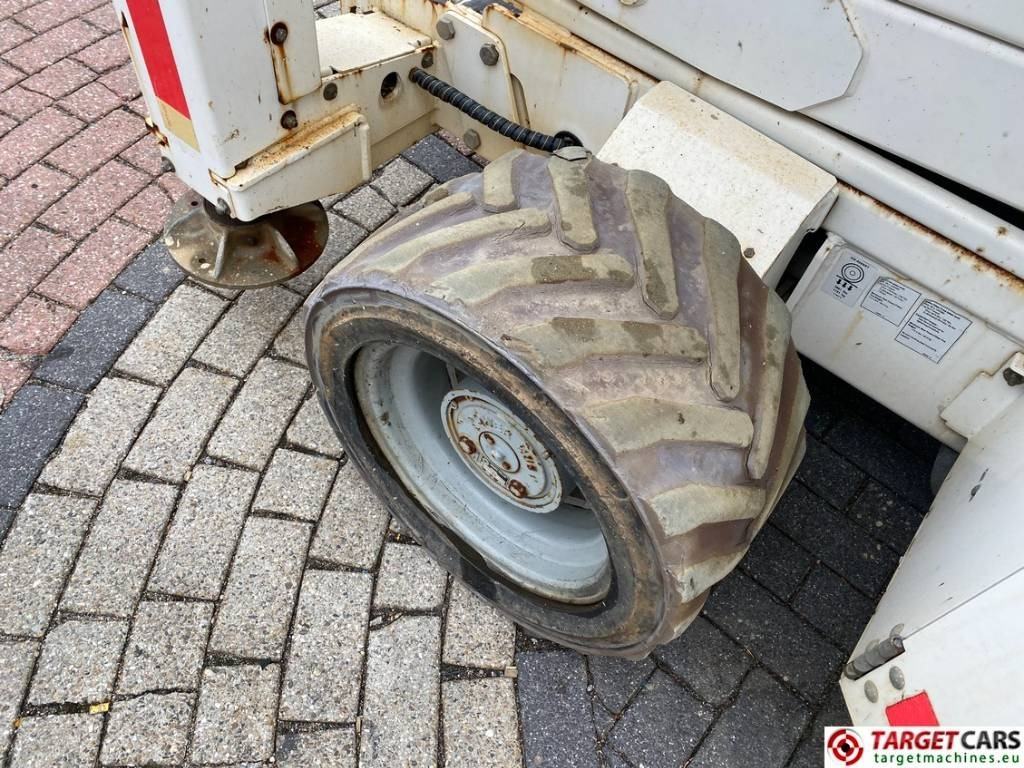 Lift u obliku makaza Genie GS-4069RT Diesel 4x4 Scissor Work Lift 1412cm NOCE: slika 23