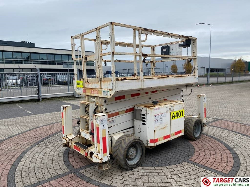 Genie GS-4069RT Diesel 4x4 Scissor Work Lift 1412cm NOCE - Lift u obliku makaza: slika 3 Genie GS-4069RT Diesel 4x4 Scissor Work Lift 1412cm NOCE - Lift u obliku makaza: slika 3