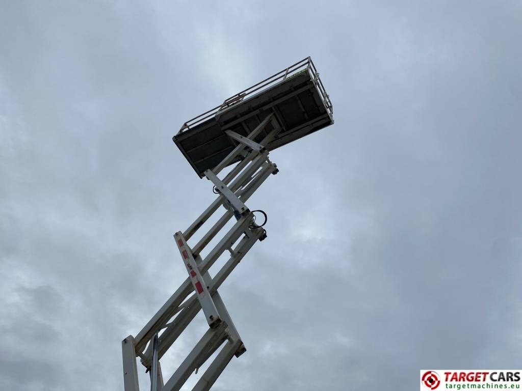 Lift u obliku makaza Genie GS-4069RT Diesel 4x4 Scissor Work Lift 1412cm NOCE: slika 28