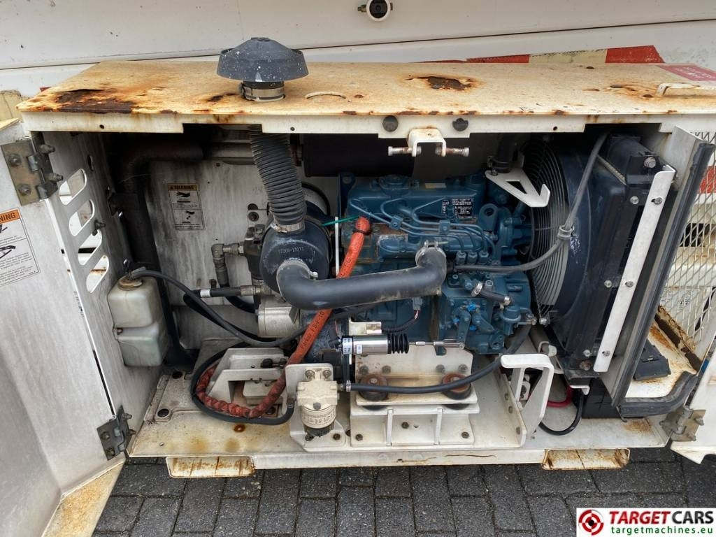 Lift u obliku makaza Genie GS-4069RT Diesel 4x4 Scissor Work Lift 1412cm NOCE: slika 15