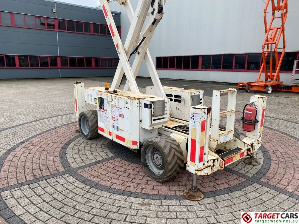 Lift u obliku makaza Genie GS-4069RT Diesel 4x4 Scissor Work Lift 1412cm NOCE: slika 18