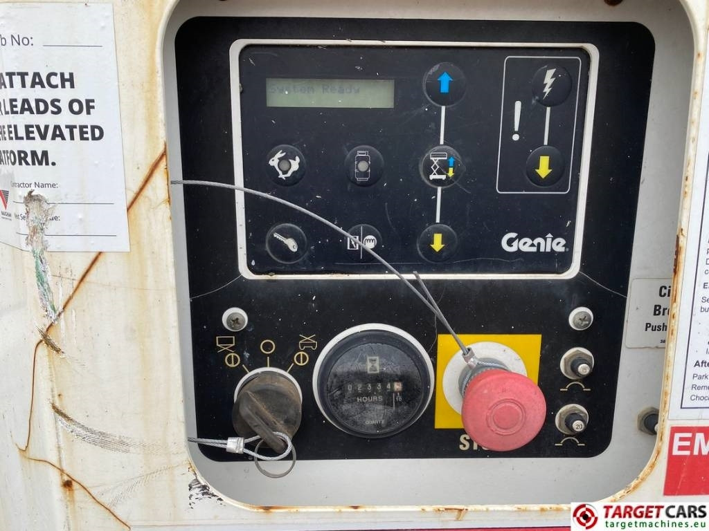 Lift u obliku makaza Genie GS-4069RT Diesel 4x4 Scissor Work Lift 1412cm NOCE: slika 11