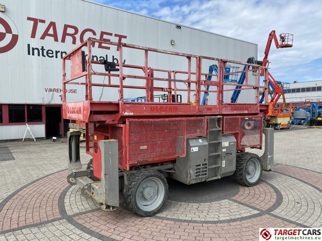 Genie GS-4390RT Diesel 4x4 Scissor Work Lift 1511cm - Lift u obliku makaza: slika 1 Genie GS-4390RT Diesel 4x4 Scissor Work Lift 1511cm - Lift u obliku makaza: slika 1