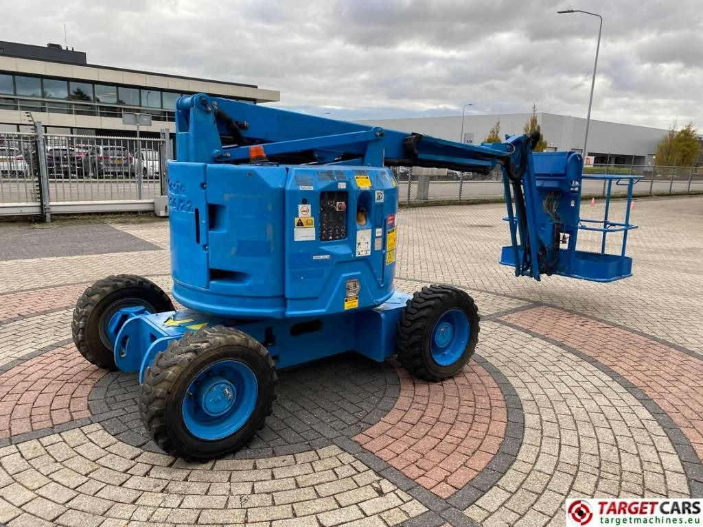 Genie Z-34/22 Articulated 4x4 Diesel Boom WorkLift 12.4M - Zglobna platforma: slika 3 Genie Z-34/22 Articulated 4x4 Diesel Boom WorkLift 12.4M - Zglobna platforma: slika 3