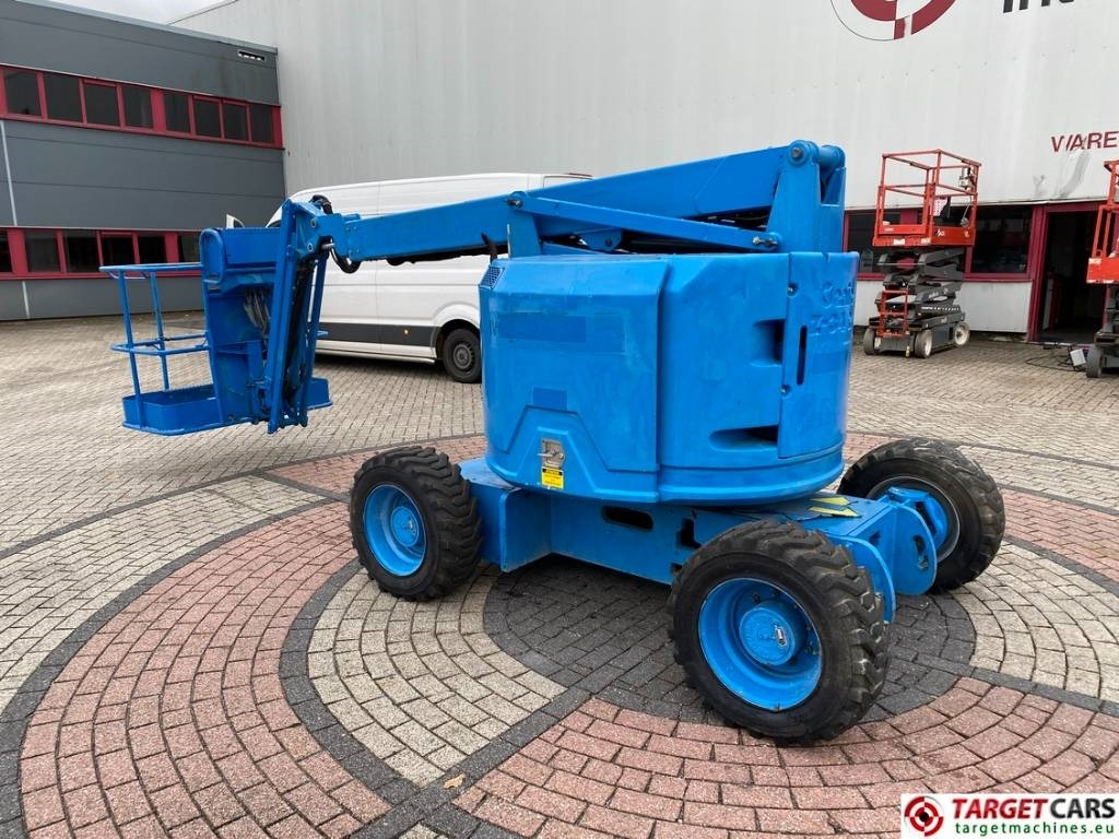 Genie Z-34/22 Articulated 4x4 Diesel Boom WorkLift 12.4M - Zglobna platforma: slika 4 Genie Z-34/22 Articulated 4x4 Diesel Boom WorkLift 12.4M - Zglobna platforma: slika 4