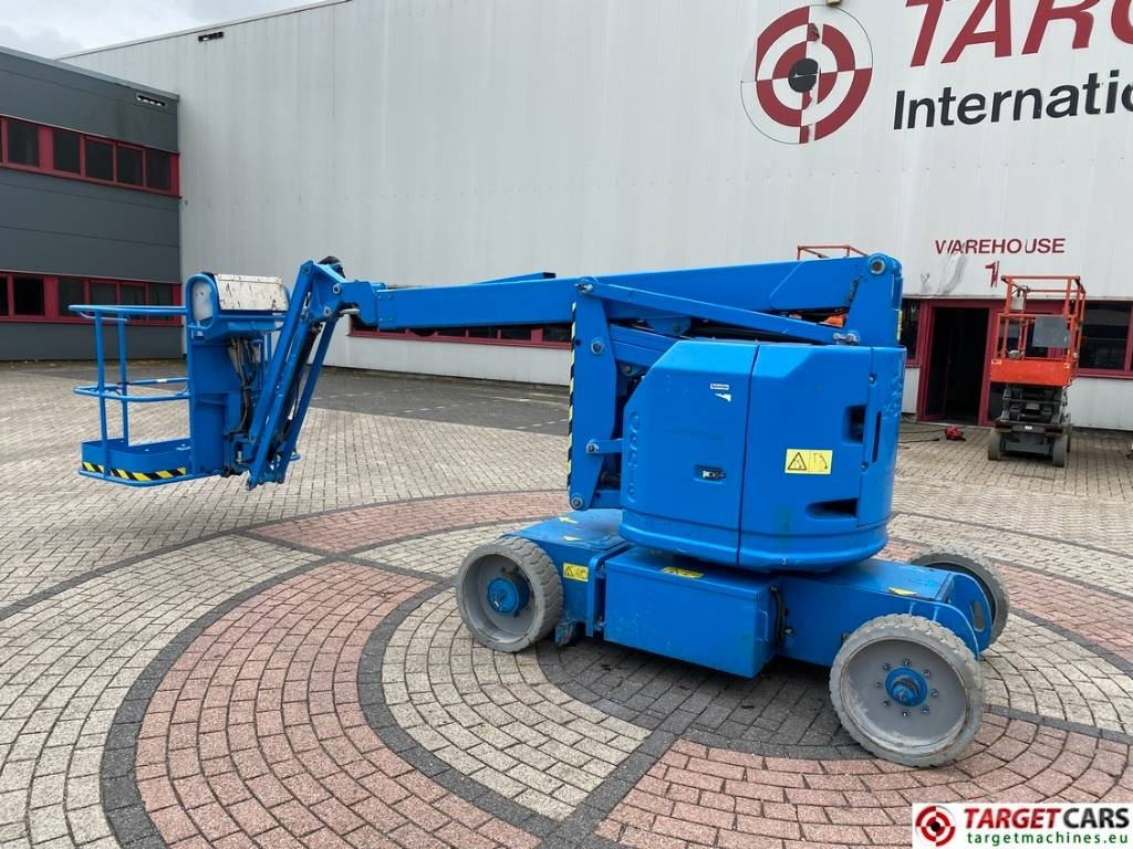 Genie Z-34/22N Electric Articulated Boom Work Lift 152cm - Zglobna platforma: slika 4 Genie Z-34/22N Electric Articulated Boom Work Lift 152cm - Zglobna platforma: slika 4
