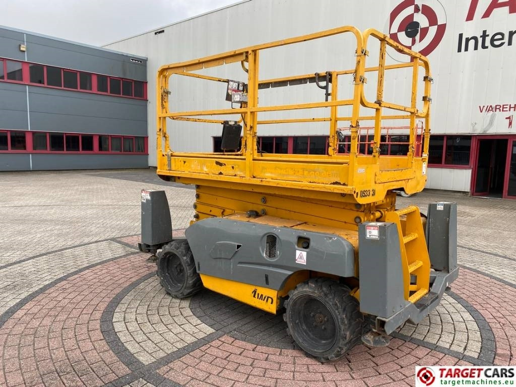 Haulotte Compact 12DX Diesel 4x4 Scissor Work Lift 1206cm  - Lift u obliku makaza: slika 4 Haulotte Compact 12DX Diesel 4x4 Scissor Work Lift 1206cm  - Lift u obliku makaza: slika 4