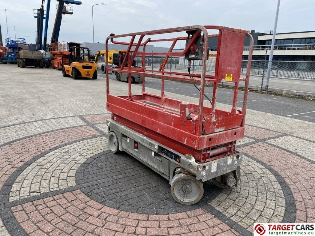 Haulotte Compact 8 Electric Scissor Work Lift 818cm DEFECT - Lift u obliku makaza: slika 2 Haulotte Compact 8 Electric Scissor Work Lift 818cm DEFECT - Lift u obliku makaza: slika 2