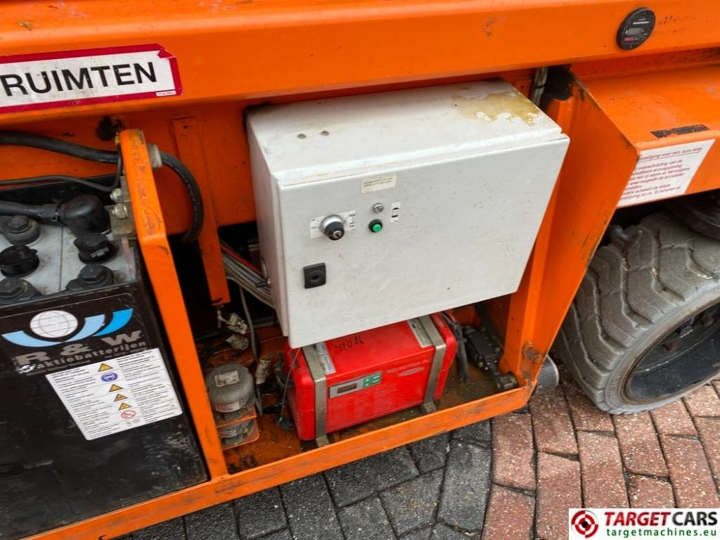 Lift u obliku makaza Holland Lift CombiStar N165EL12 Electric Scissor WorkLift 18.5M: slika 12