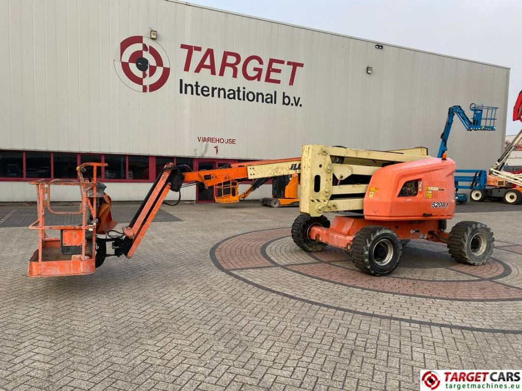 JLG 520AJ Articulated 4x4 Diesel Boom Work Lift 1800cm - Zglobna platforma: slika 1 JLG 520AJ Articulated 4x4 Diesel Boom Work Lift 1800cm - Zglobna platforma: slika 1