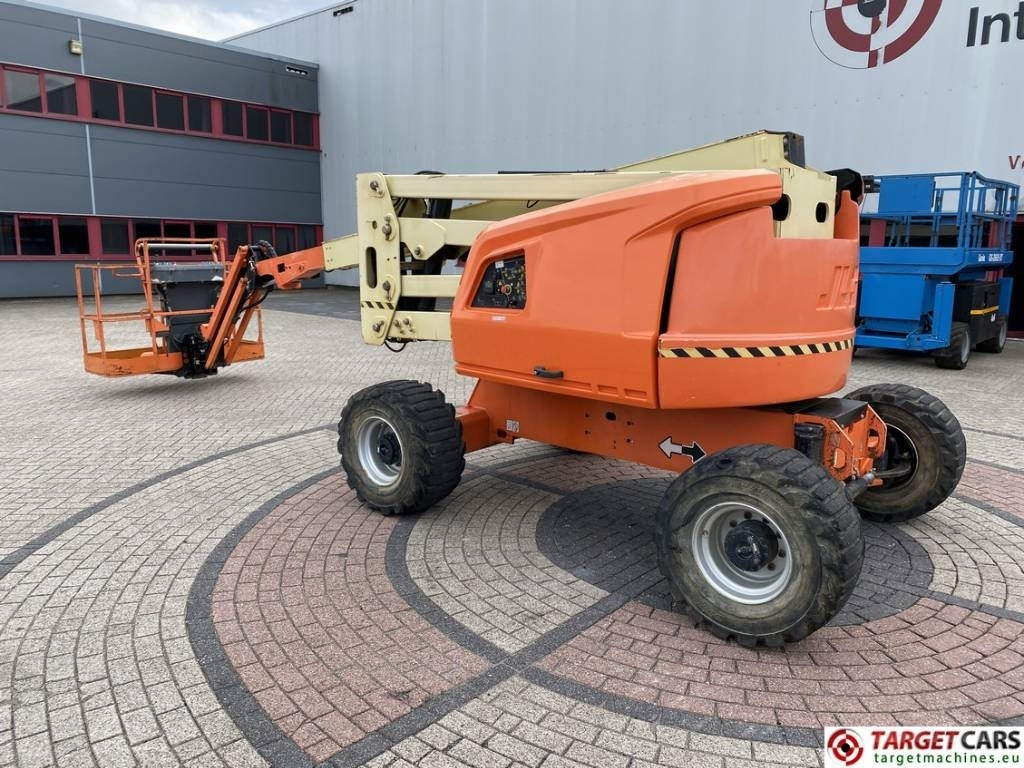 JLG 520AJ Articulated 4x4 Diesel Boom Work Lift 1800cm - Zglobna platforma: slika 4 JLG 520AJ Articulated 4x4 Diesel Boom Work Lift 1800cm - Zglobna platforma: slika 4