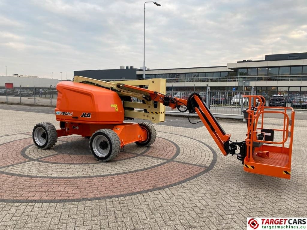 JLG EC450AJ Lithium-Ion Articulated Boom Lift 1572cm - Zglobna platforma: slika 2 JLG EC450AJ Lithium-Ion Articulated Boom Lift 1572cm - Zglobna platforma: slika 2