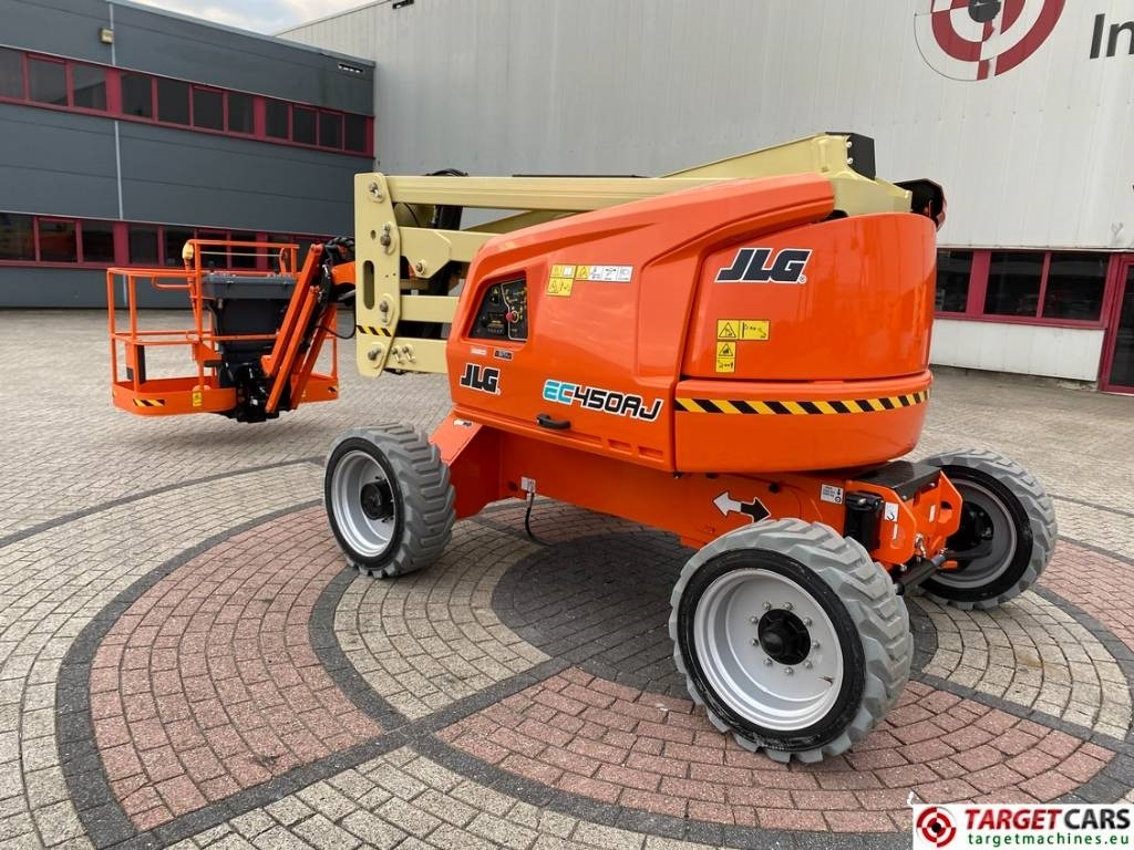 JLG EC450AJ Lithium-Ion Articulated Boom Lift 1572cm - Zglobna platforma: slika 4 JLG EC450AJ Lithium-Ion Articulated Boom Lift 1572cm - Zglobna platforma: slika 4