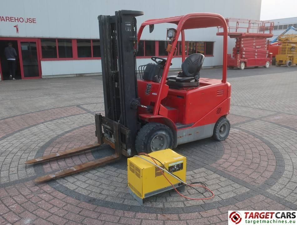 Manitou ME425 Electric 4wheel Forklift 2500KG Triplex450cm  - Električni viljuškar: slika 1 Manitou ME425 Electric 4wheel Forklift 2500KG Triplex450cm  - Električni viljuškar: slika 1