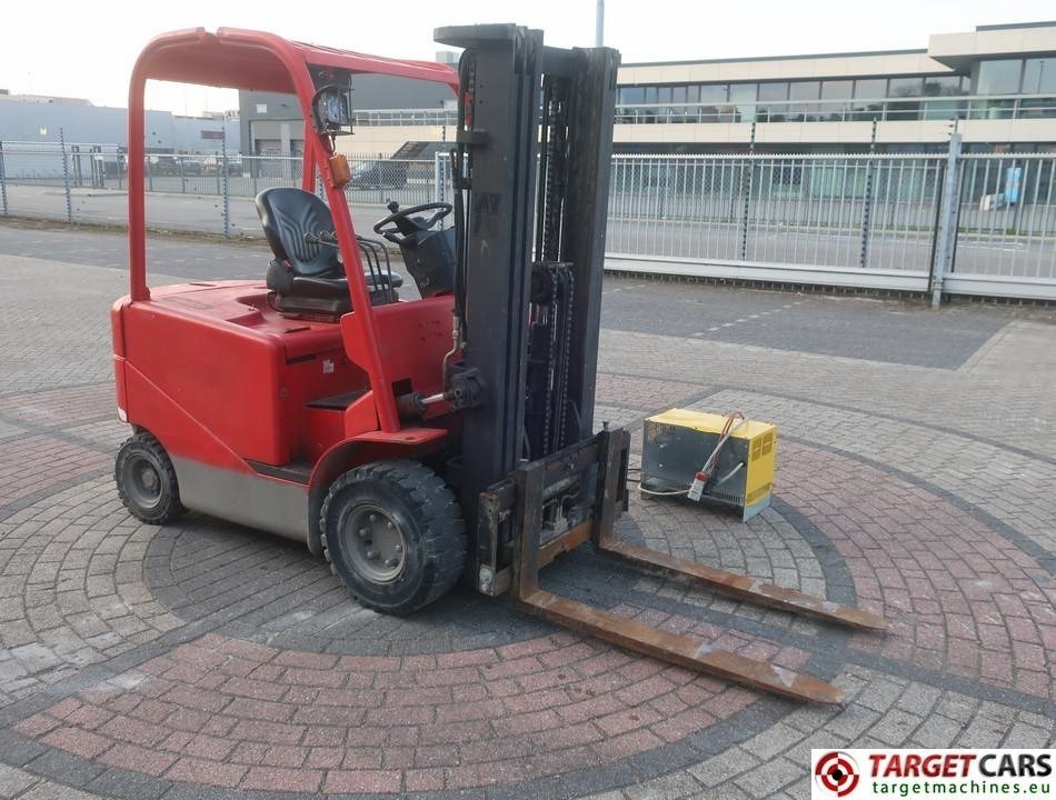Manitou ME425 Electric 4wheel Forklift 2500KG Triplex450cm  - Električni viljuškar: slika 2 Manitou ME425 Electric 4wheel Forklift 2500KG Triplex450cm  - Električni viljuškar: slika 2
