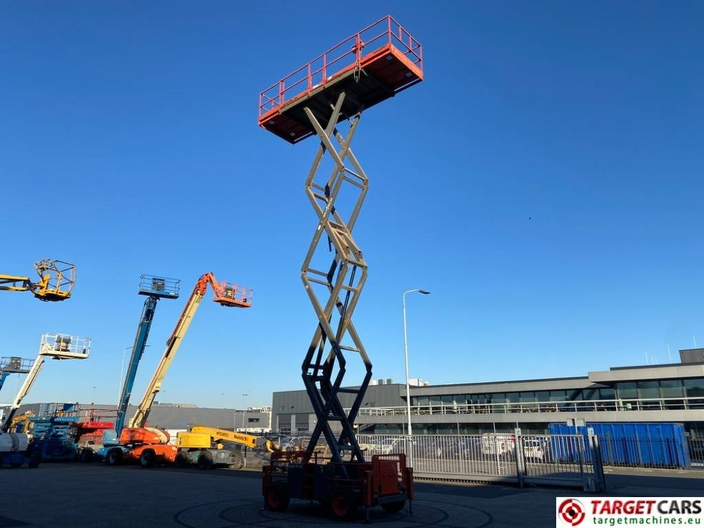 Lift u obliku makaza SkyJack SJ8841 RT Diesel 4x4 Scissor Work Lift 1430cm: slika 7