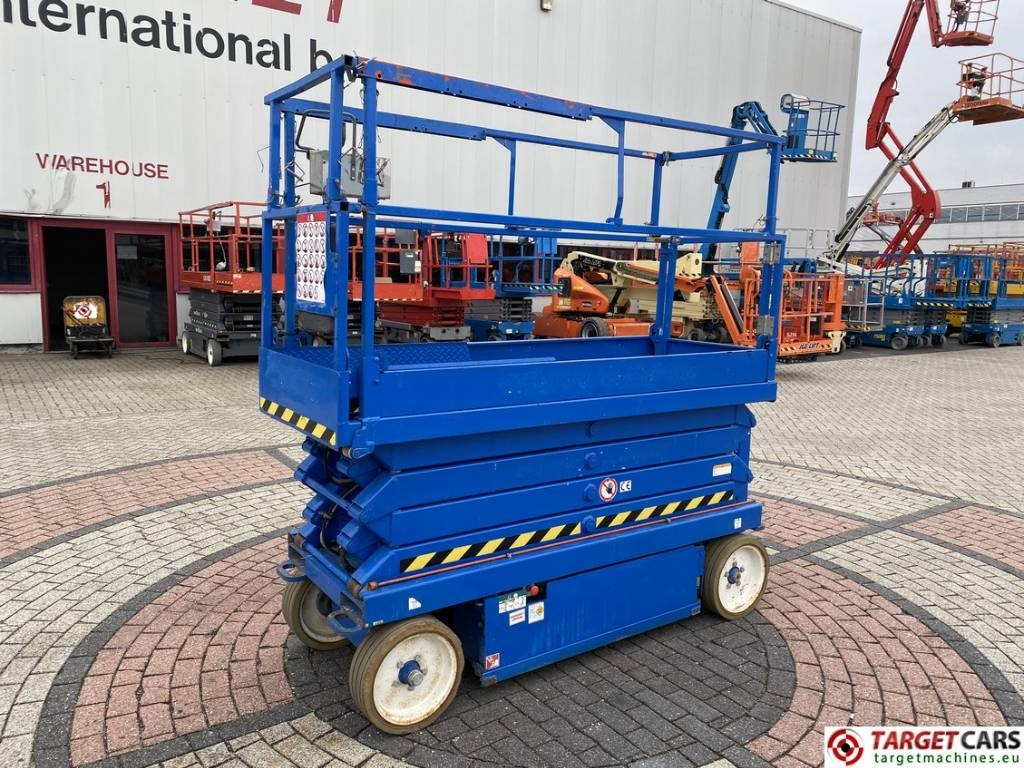 SkyJack SJIII-3226 Electric 3226 Scissor Work Lift 990cm  - Lift u obliku makaza: slika 1 SkyJack SJIII-3226 Electric 3226 Scissor Work Lift 990cm  - Lift u obliku makaza: slika 1