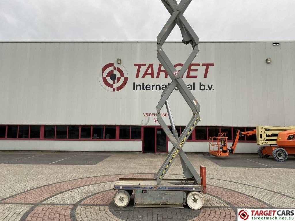 Lift u obliku makaza SkyJack SJIII-3226 Electric Scissor Work Lift 990cm: slika 19
