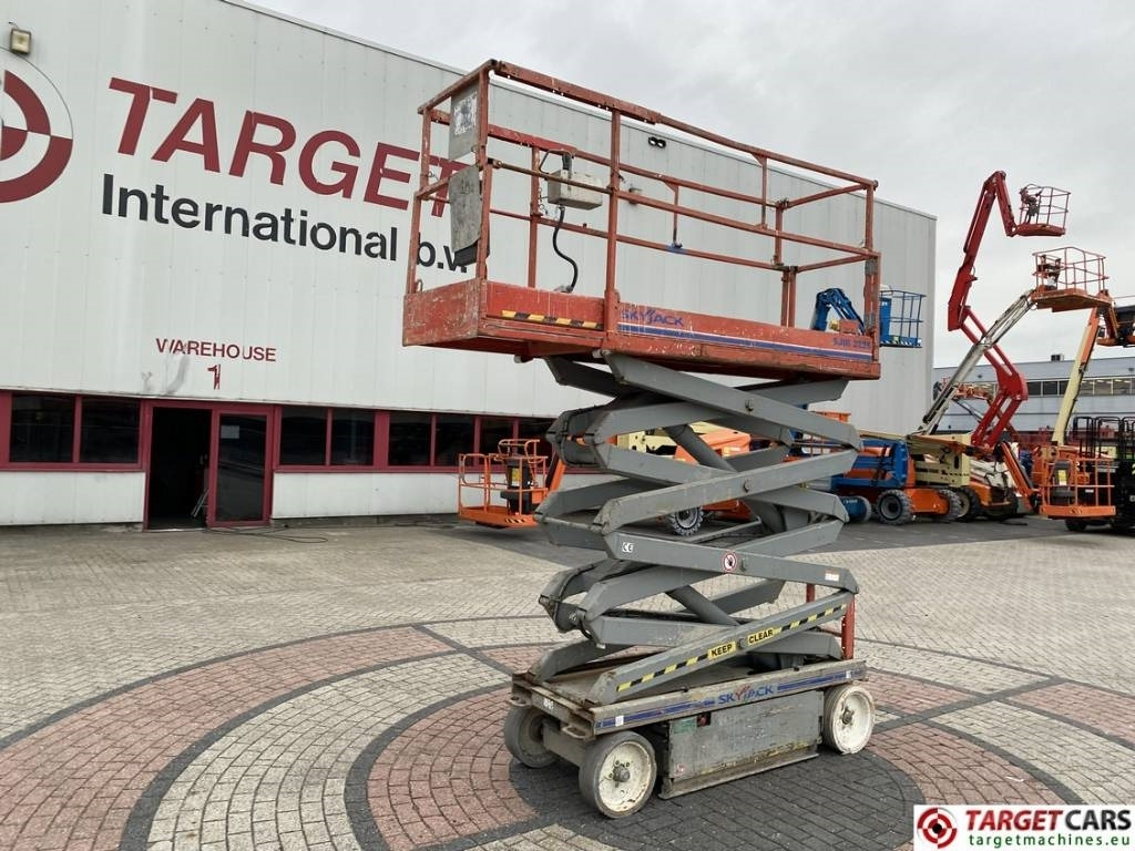 Lift u obliku makaza SkyJack SJIII-3226 Electric Scissor Work Lift 990cm: slika 26