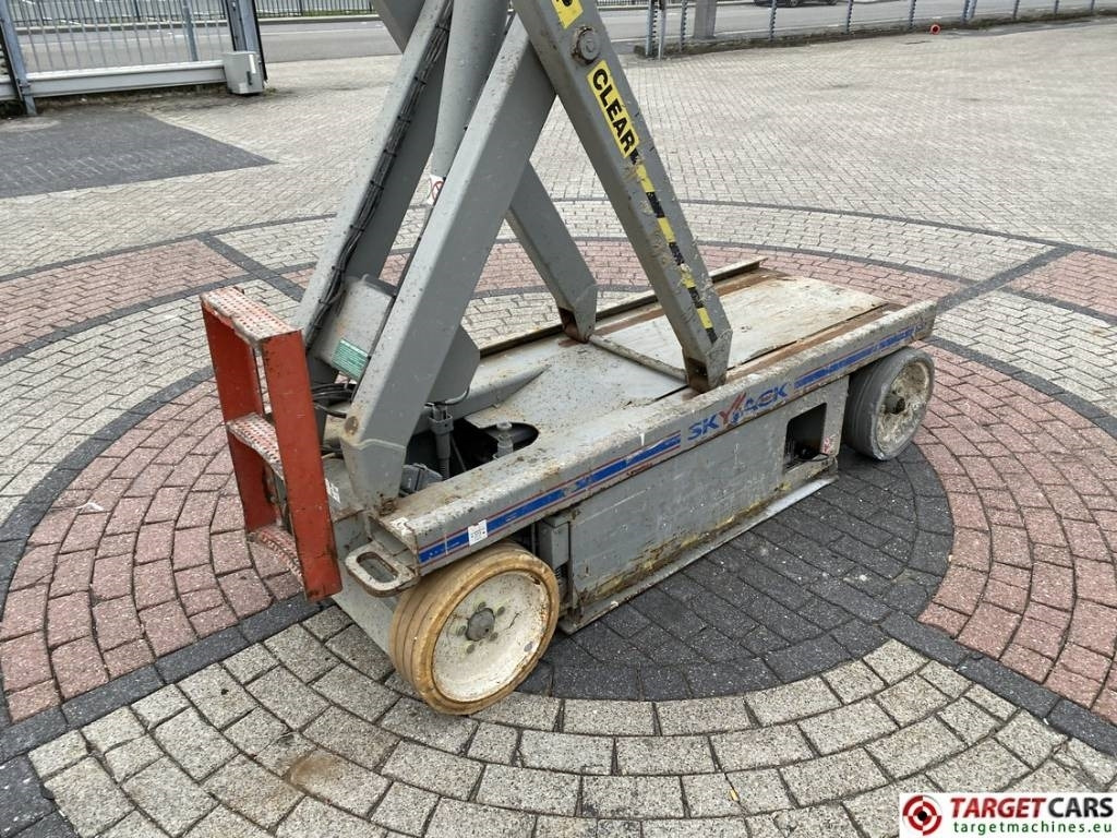 Lift u obliku makaza SkyJack SJIII-3226 Electric Scissor Work Lift 990cm: slika 30