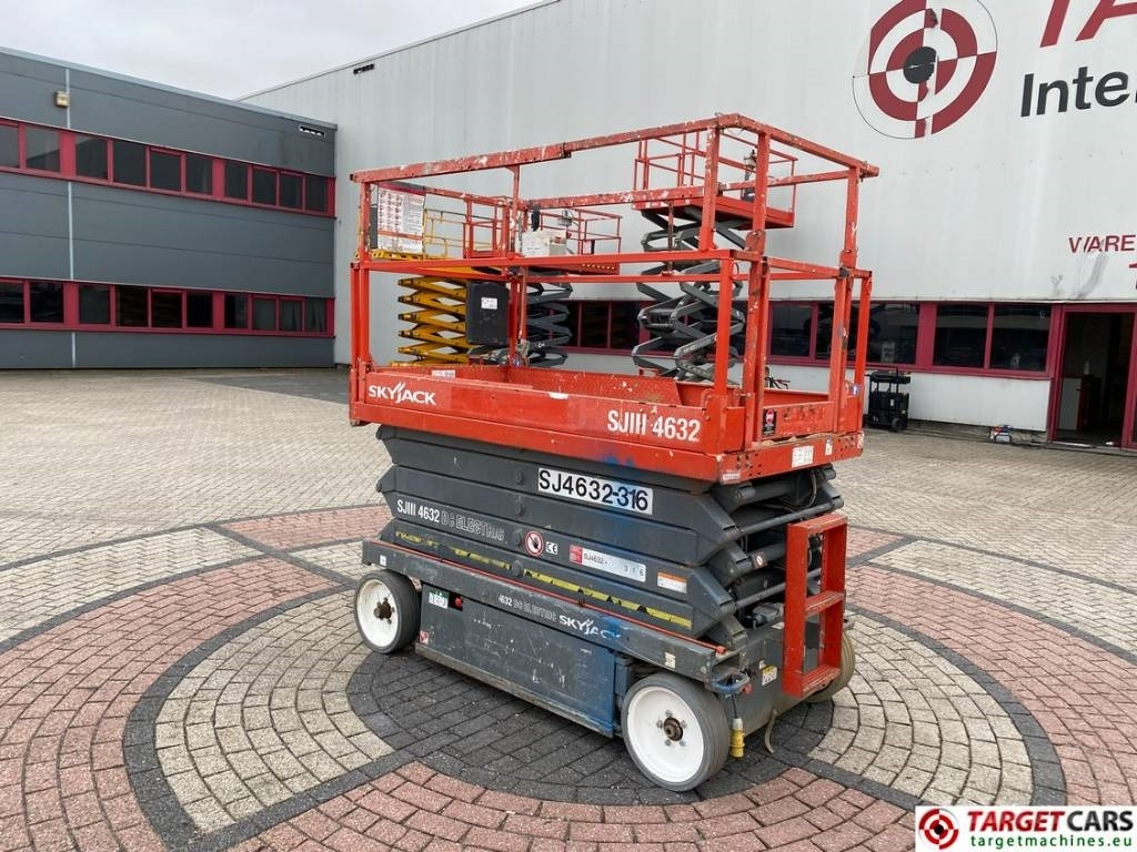 SkyJack SJIII-4632 Electric 4632 Scissor Work Lift 1170cm - Lift u obliku makaza: slika 4 SkyJack SJIII-4632 Electric 4632 Scissor Work Lift 1170cm - Lift u obliku makaza: slika 4