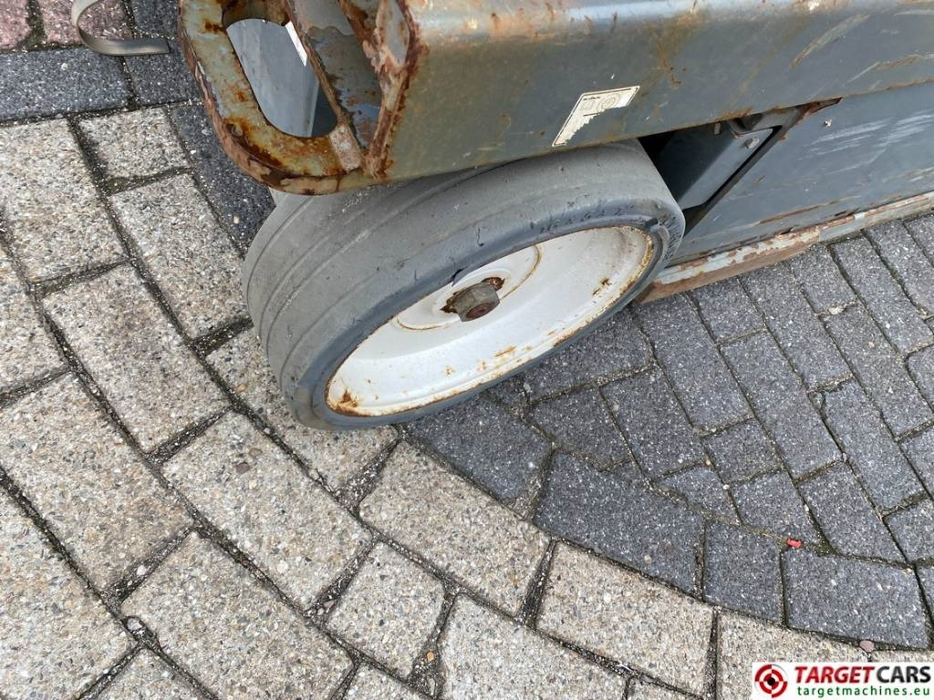 Lift u obliku makaza SkyJack SJIII-4740 Electric Scissor Work Lift 1380cm: slika 24 Lift u obliku makaza SkyJack SJIII-4740 Electric Scissor Work Lift 1380cm: slika 24