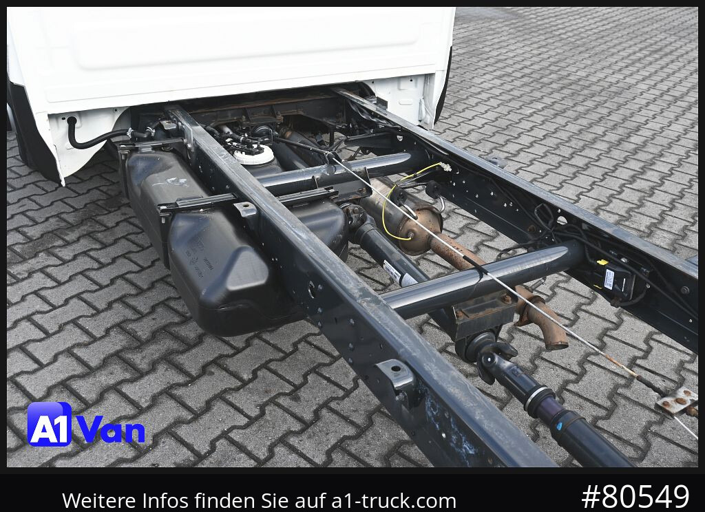 IVECO Daily 70C21 A8V/P Fahrgestell, Klima, Standheizung, - Kamion sa golom šasijom i zatvorenom kabinom: slika 2 IVECO Daily 70C21 A8V/P Fahrgestell, Klima, Standheizung, - Kamion sa golom šasijom i zatvorenom kabinom: slika 2