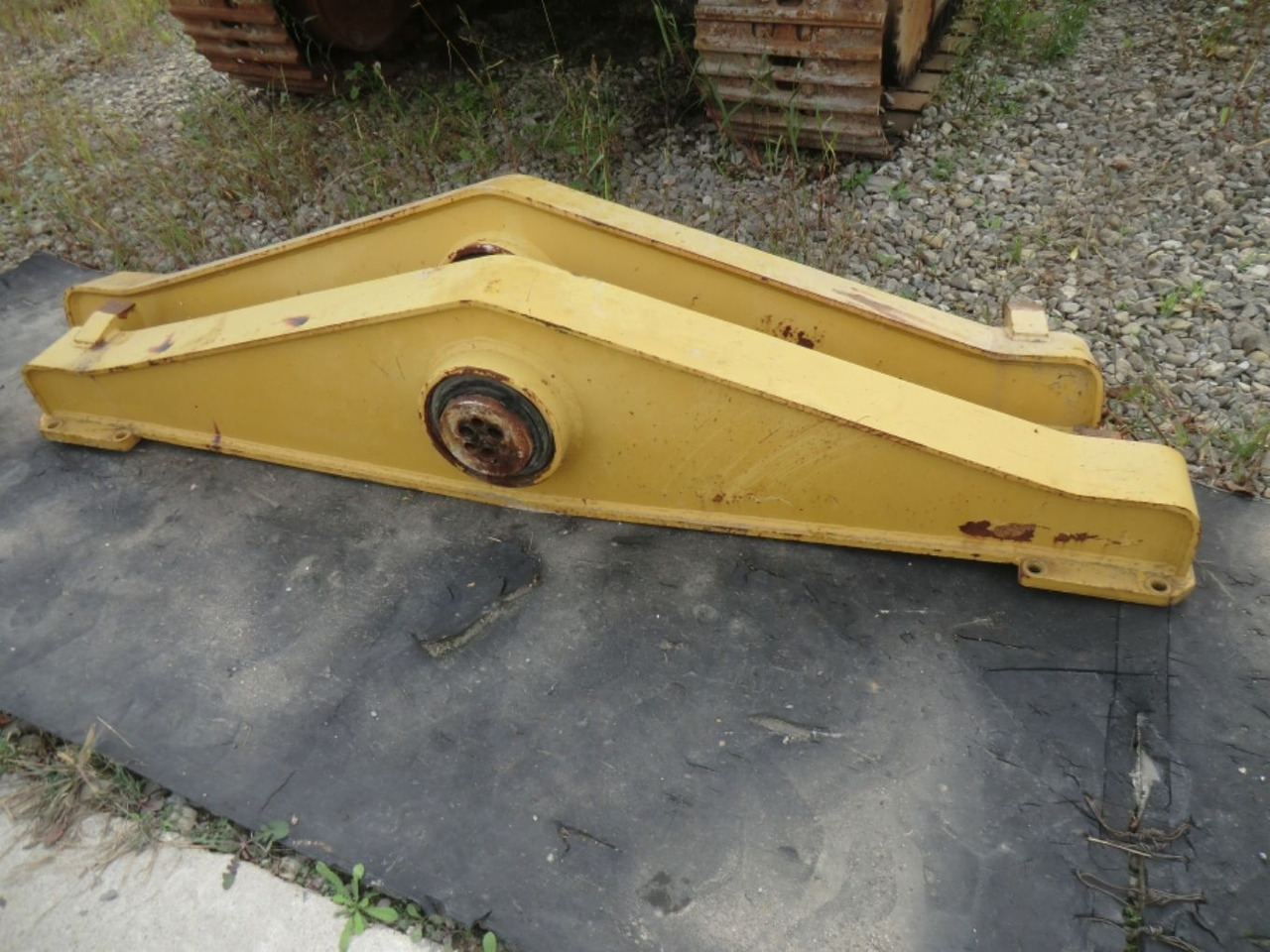 Caterpillar 735 Braccetto destro di collegamento assale centrale e posteriore. (ARM AS RH) - Osovina i delovi za Građevinska mašina: slika 2 Caterpillar 735 Braccetto destro di collegamento assale centrale e posteriore. (ARM AS RH) - Osovina i delovi za Građevinska mašina: slika 2