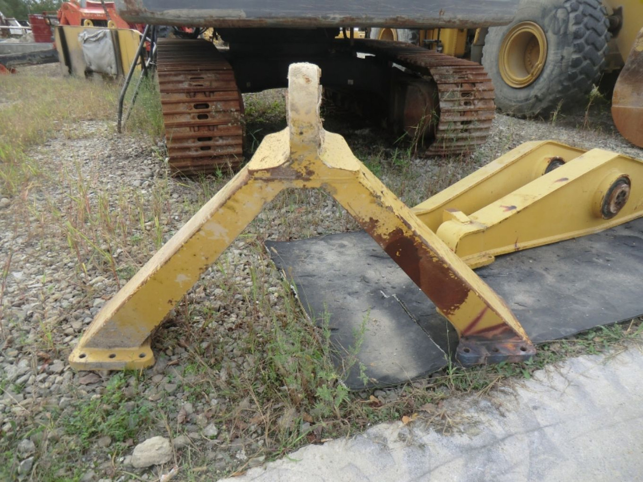 Caterpillar 735 Supporto telaio assale posteriore - Osovina i delovi za Građevinska mašina: slika 1 Caterpillar 735 Supporto telaio assale posteriore - Osovina i delovi za Građevinska mašina: slika 1