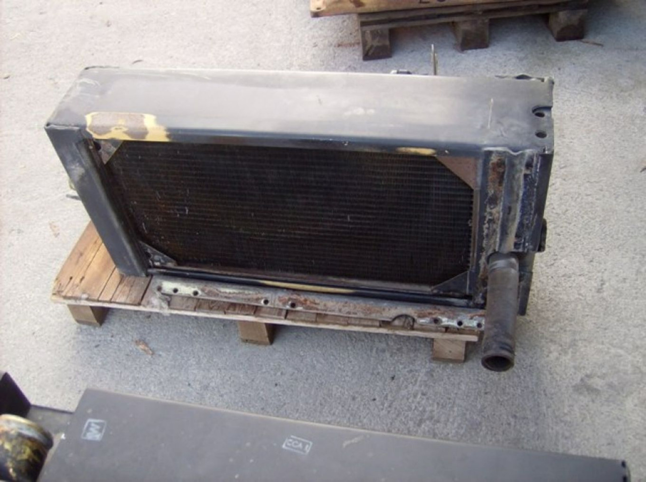 Caterpillar 953C Radiatore acqua. Applicazione per alte temperature - Radijator za Građevinska mašina: slika 1 Caterpillar 953C Radiatore acqua. Applicazione per alte temperature - Radijator za Građevinska mašina: slika 1
