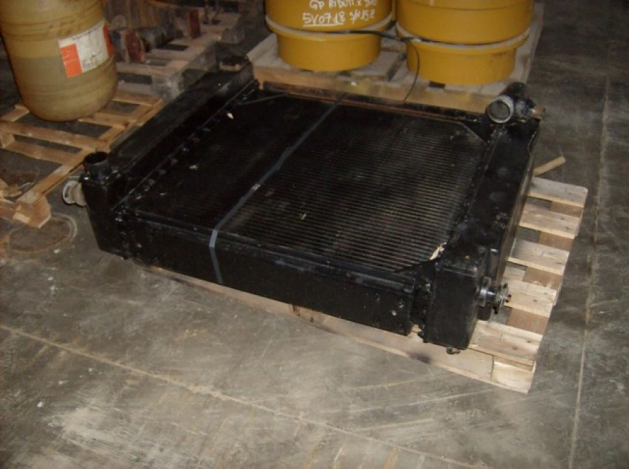 Caterpillar D300D GRUPPO RADIATORE - Radijator za Građevinska mašina: slika 2 Caterpillar D300D GRUPPO RADIATORE - Radijator za Građevinska mašina: slika 2