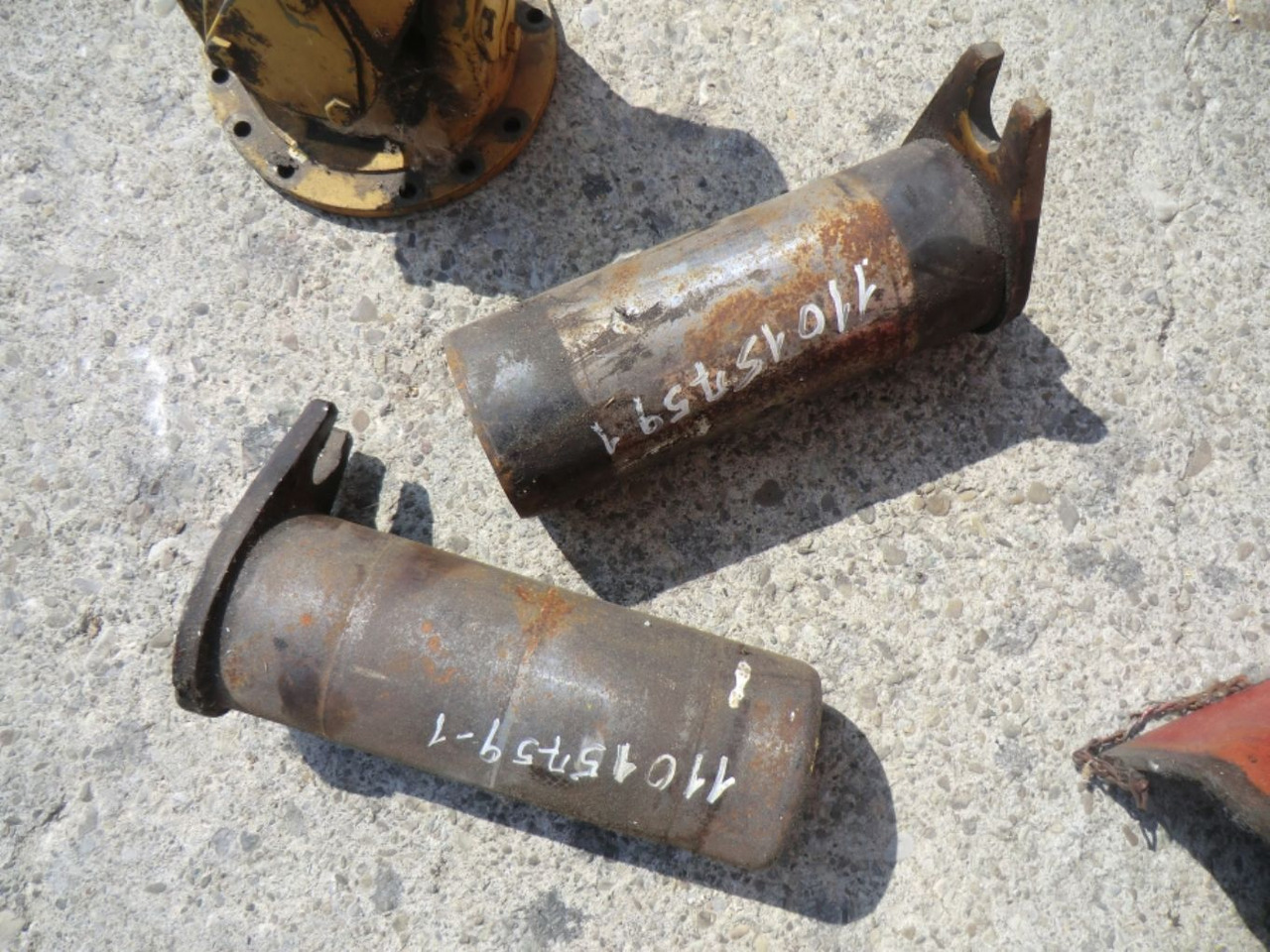 VOLVO L120C PERNO DEL BRACCIO - Karoserija i eksterijer za Građevinska mašina: slika 2 VOLVO L120C PERNO DEL BRACCIO - Karoserija i eksterijer za Građevinska mašina: slika 2