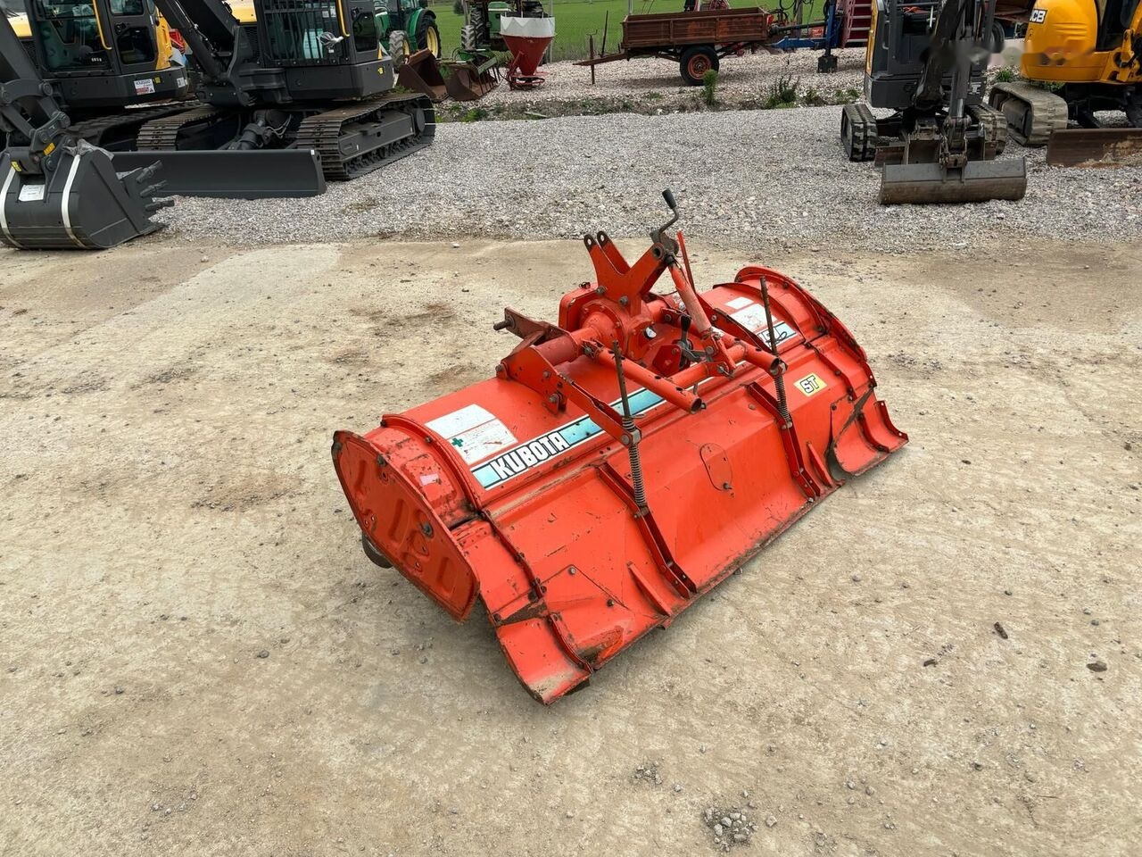 Kubota R 15 N - Traktorska freza: slika 1 Kubota R 15 N - Traktorska freza: slika 1