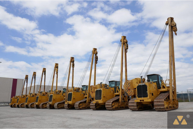 Caterpillar 587R - Mašina za polaganje cevi: slika 1 Caterpillar 587R - Mašina za polaganje cevi: slika 1