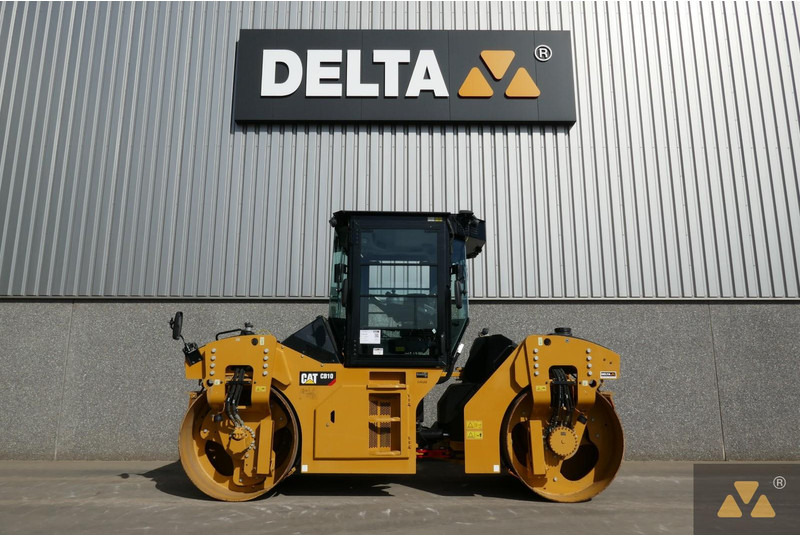 Caterpillar CB10 - Valjak: slika 1 Caterpillar CB10 - Valjak: slika 1