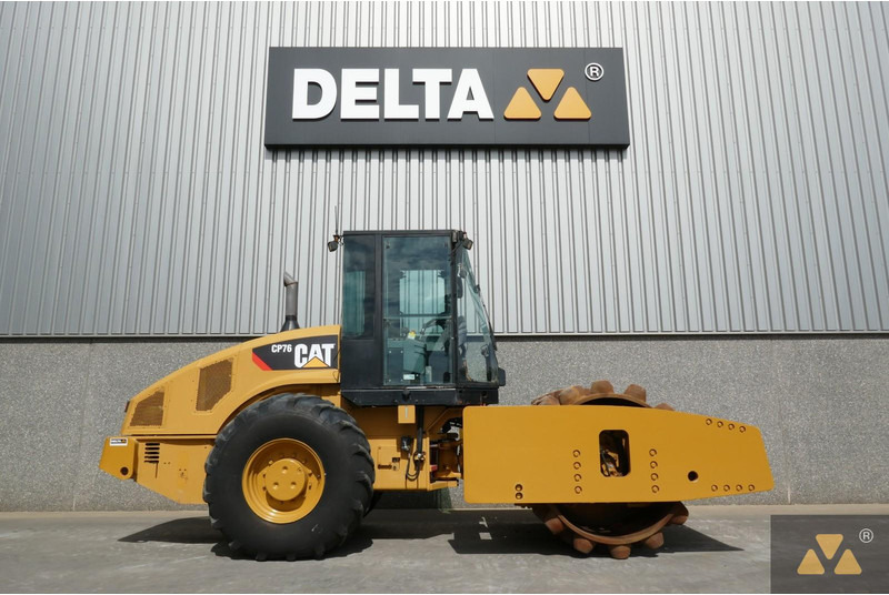 Caterpillar CP76 - Valjak: slika 2 Caterpillar CP76 - Valjak: slika 2