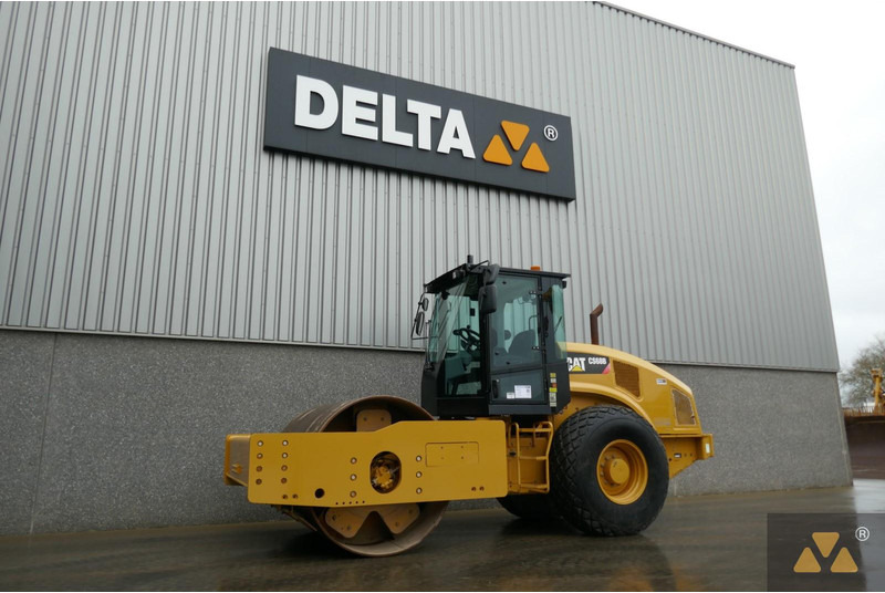 Caterpillar CS68B - Valjak: slika 4 Caterpillar CS68B - Valjak: slika 4