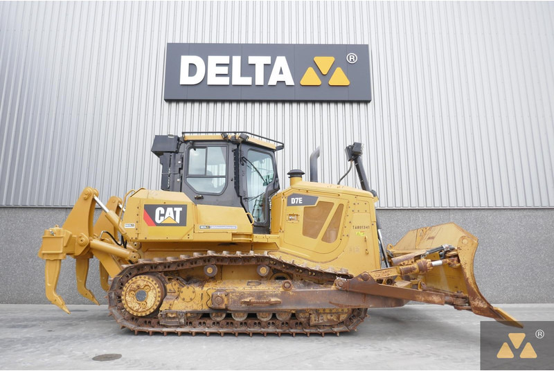 Caterpillar D7E - Buldožer: slika 2 Caterpillar D7E - Buldožer: slika 2