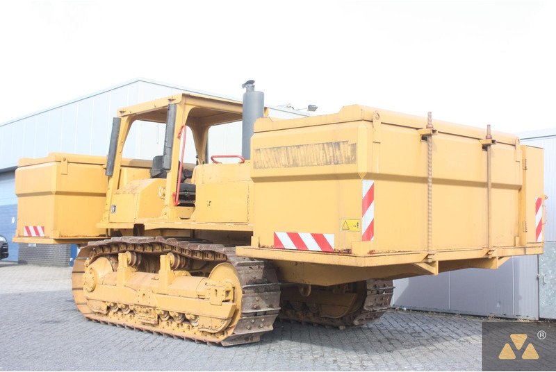 Caterpillar D6E Fuel tanker - Kamion: slika 3 Caterpillar D6E Fuel tanker - Kamion: slika 3