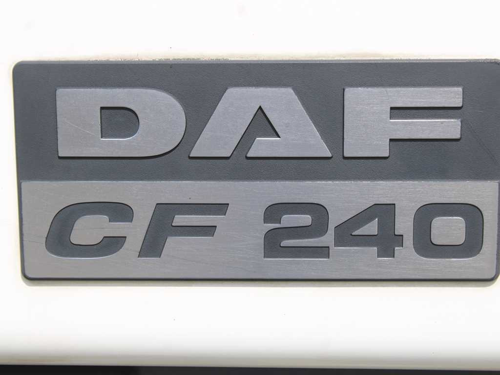 Kamion sa tovarnim sandukom, Kamion sa dizalicom DAF CF 240, HYDRAULIC ARM HMF 953 K2, PNEU 80%: slika 6 Kamion sa tovarnim sandukom, Kamion sa dizalicom DAF CF 240, HYDRAULIC ARM HMF 953 K2, PNEU 80%: slika 6