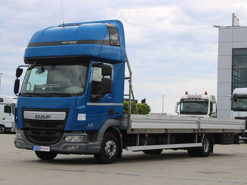 DAF LF 260, SLEEPING BODY, EURO 6, TIRES 80% - Kamion sa tovarnim sandukom: slika 1 DAF LF 260, SLEEPING BODY, EURO 6, TIRES 80% - Kamion sa tovarnim sandukom: slika 1