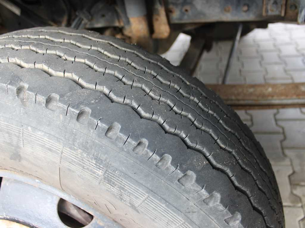 Kamion sa hidrauličnom kukom MAN LE 8.180, EURO 3, BEACONS, CONTAINER HOOK CARRIER: slika 18